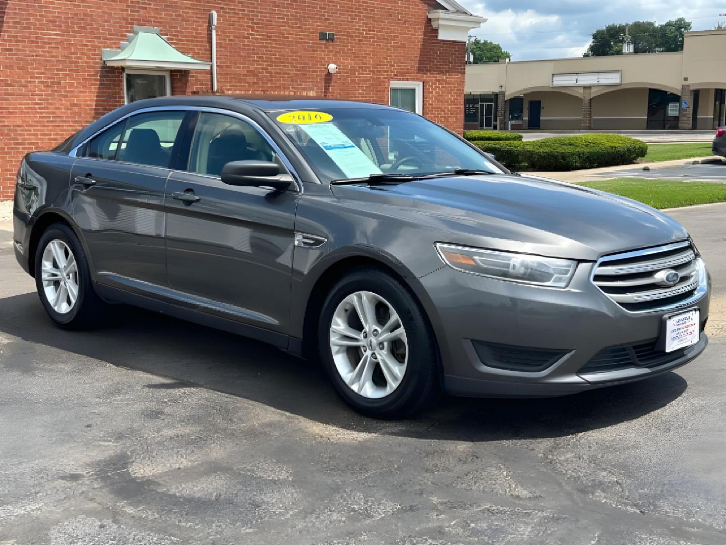 2016 Magnetic Metallic Ford Taurus (1FAHP2D84GG) with an 3.5L V6 DOHC 24V engine, 6-Speed Automatic transmission, located at 1951 S Dayton Lakeview Rd., New Carlisle, OH, 45344, (937) 908-9800, 39.890999, -84.050255 - Photo#5