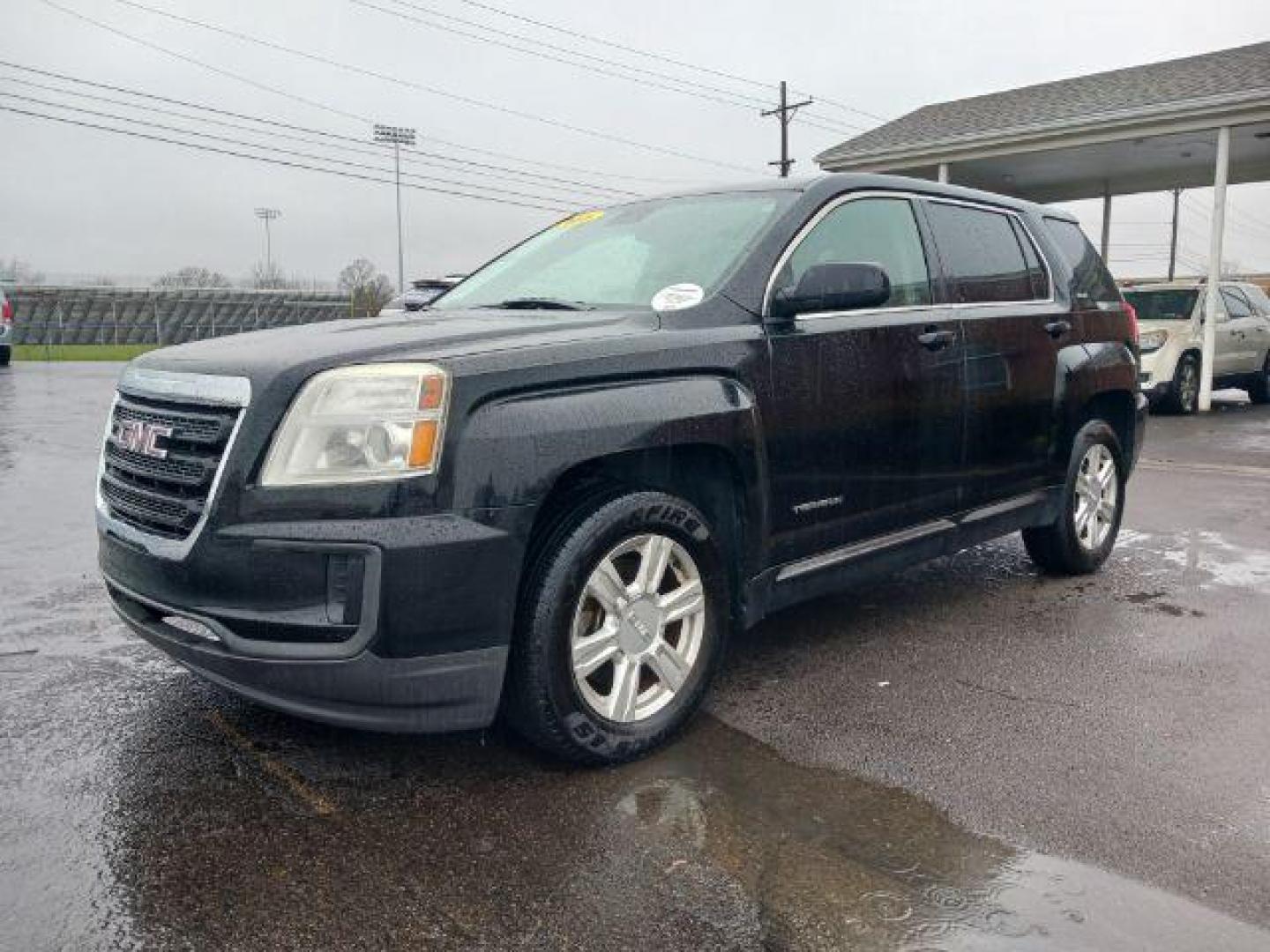 2016 Ebony Twilight Metallic GMC Terrain SLE1 FWD (2GKALMEK5G6) with an 2.4L L4 DOHC 16V engine, 6A transmission, located at 880 E. National Road, Vandalia, OH, 45377, (937) 908-9800, 39.891918, -84.183594 - Photo#3