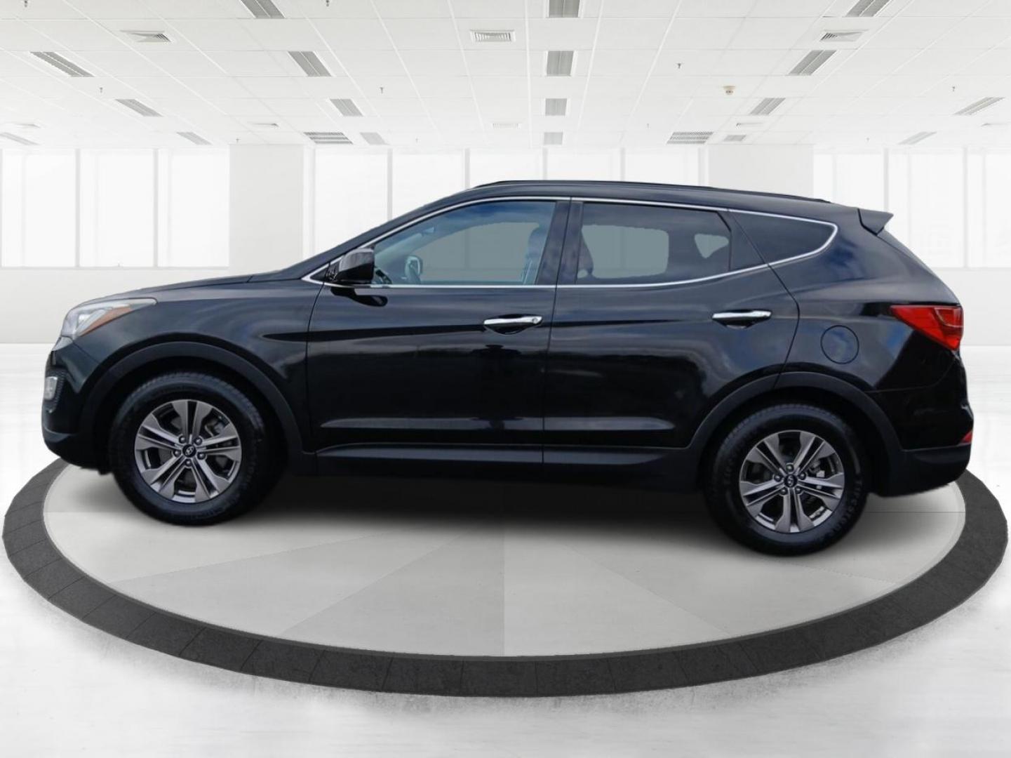 2016 Twilight Black Hyundai Santa Fe Sport 2.4 FWD (5XYZU3LB8GG) with an 2.4L L4 DOHC 16V engine, 6-Speed Automatic transmission, located at 880 E. National Road, Vandalia, OH, 45377, (937) 908-9800, 39.891918, -84.183594 - Photo#5