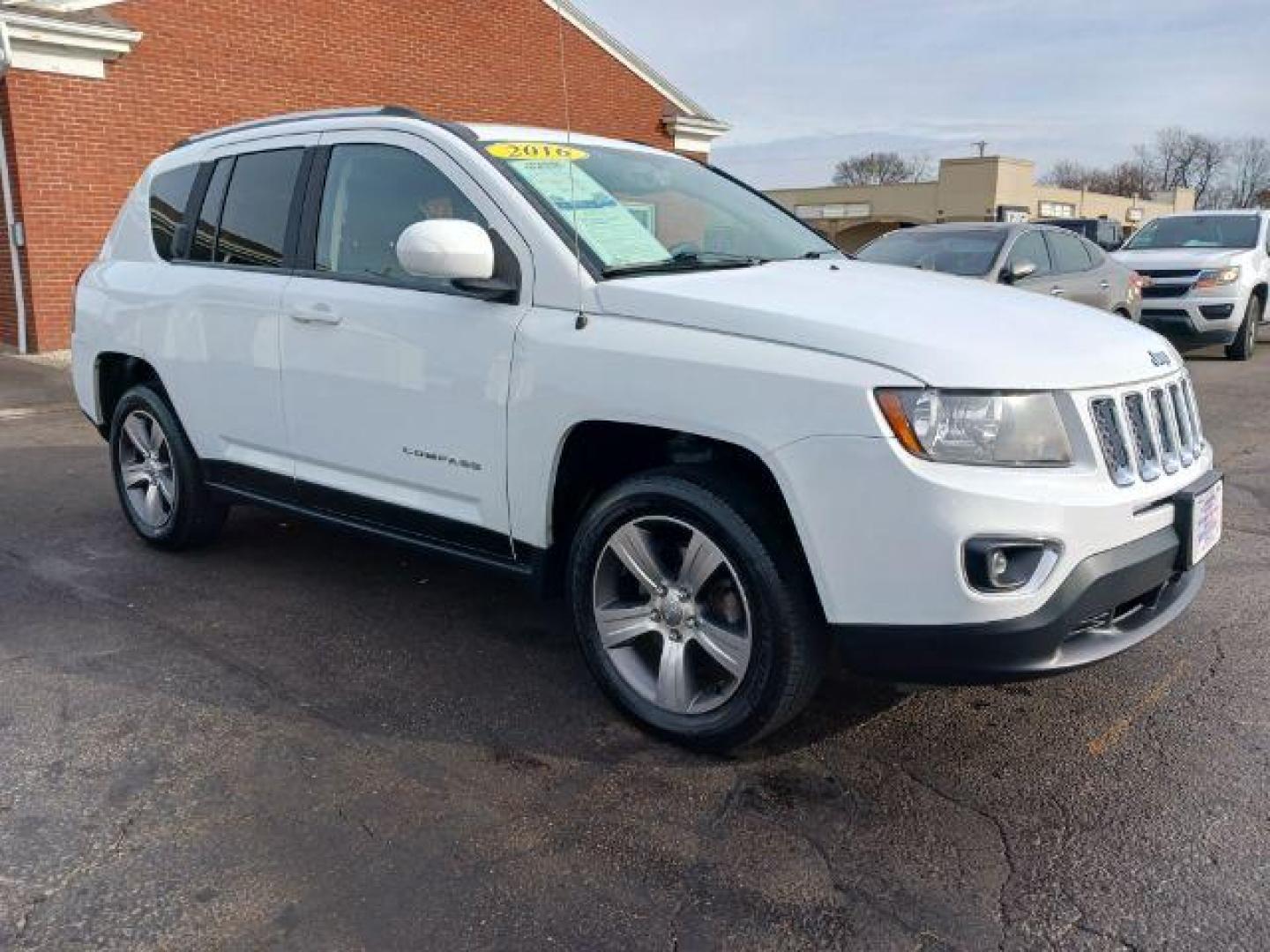 2016 White Jeep Compass Latitude FWD (1C4NJCEA2GD) with an 2.0L L4 DOHC 16V engine, Continuously Variable Transmission transmission, located at 4508 South Dixie Dr, Moraine, OH, 45439, (937) 908-9800, 39.689976, -84.218452 - Photo#0