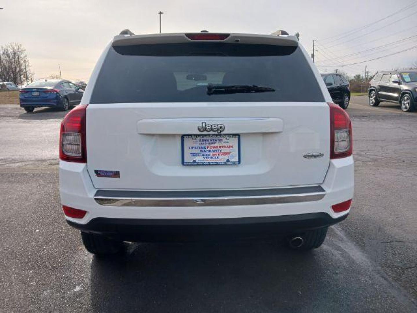 2016 White Jeep Compass Latitude FWD (1C4NJCEA2GD) with an 2.0L L4 DOHC 16V engine, Continuously Variable Transmission transmission, located at 4508 South Dixie Dr, Moraine, OH, 45439, (937) 908-9800, 39.689976, -84.218452 - Photo#5