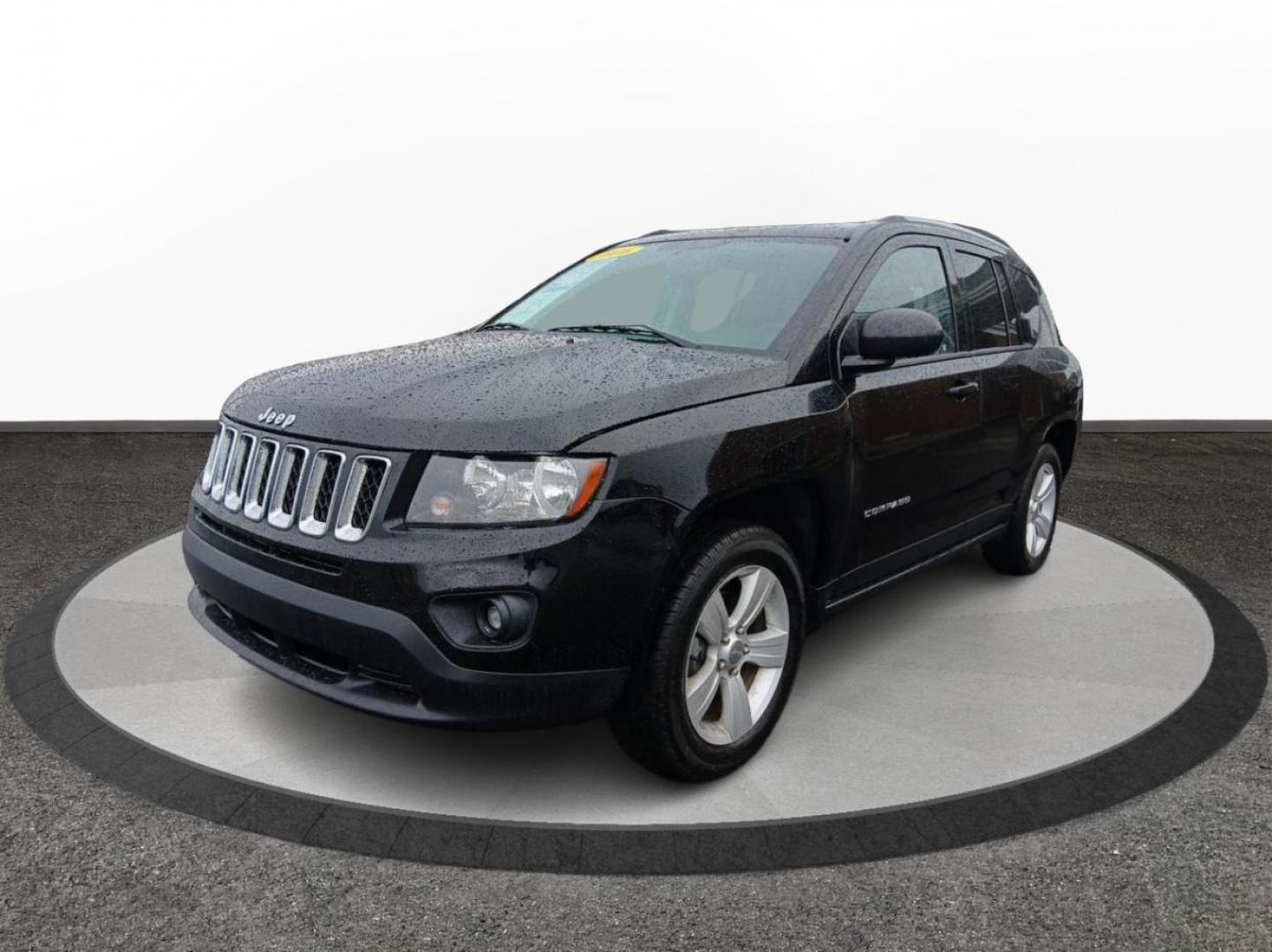 2016 Black Jeep Compass (1C4NJCBA6GD) with an 2.0L L4 DOHC 16V engine, located at 1184 Kauffman Ave, Fairborn, OH, 45324, (937) 908-9800, 39.807072, -84.030914 - Photo#5