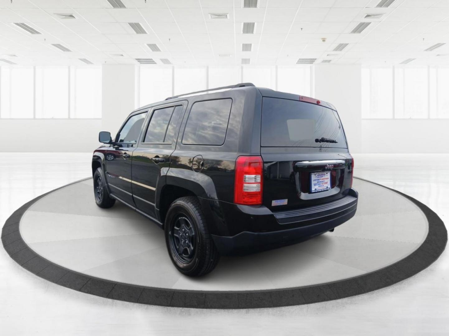 2016 Black Jeep Patriot Sport 2WD (1C4NJPBB0GD) with an 2.4L L4 DOHC 16V engine, located at 880 E. National Road, Vandalia, OH, 45377, (937) 908-9800, 39.891918, -84.183594 - Photo#4