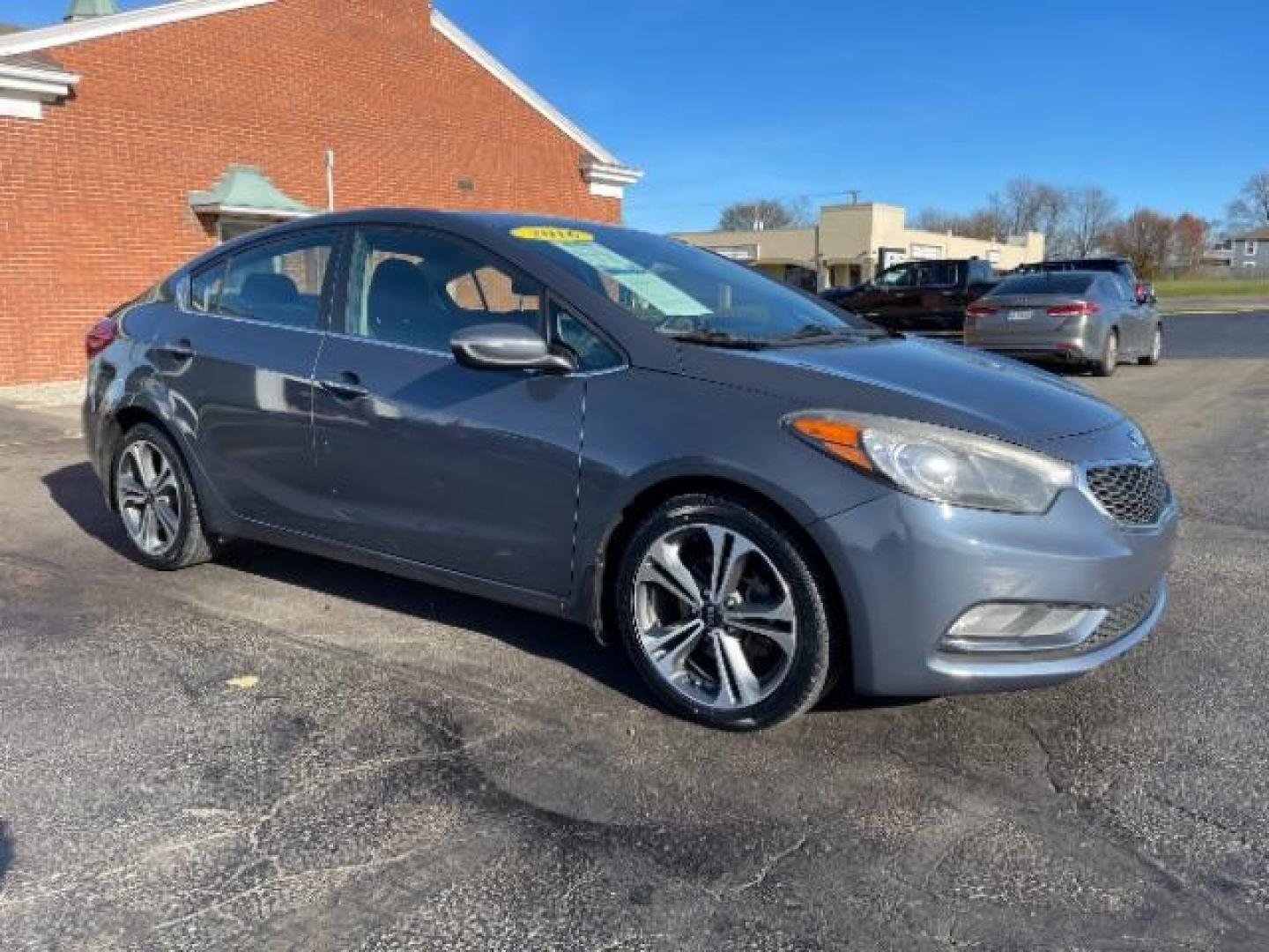 2016 Graphite Steel Kia Forte EX (KNAFX4A85G5) with an 2.0L L4 DOHC 16V engine, 6-Speed Automatic transmission, located at 1230 East Main St, Xenia, OH, 45385, (937) 908-9800, 39.688026, -83.910172 - Photo#0