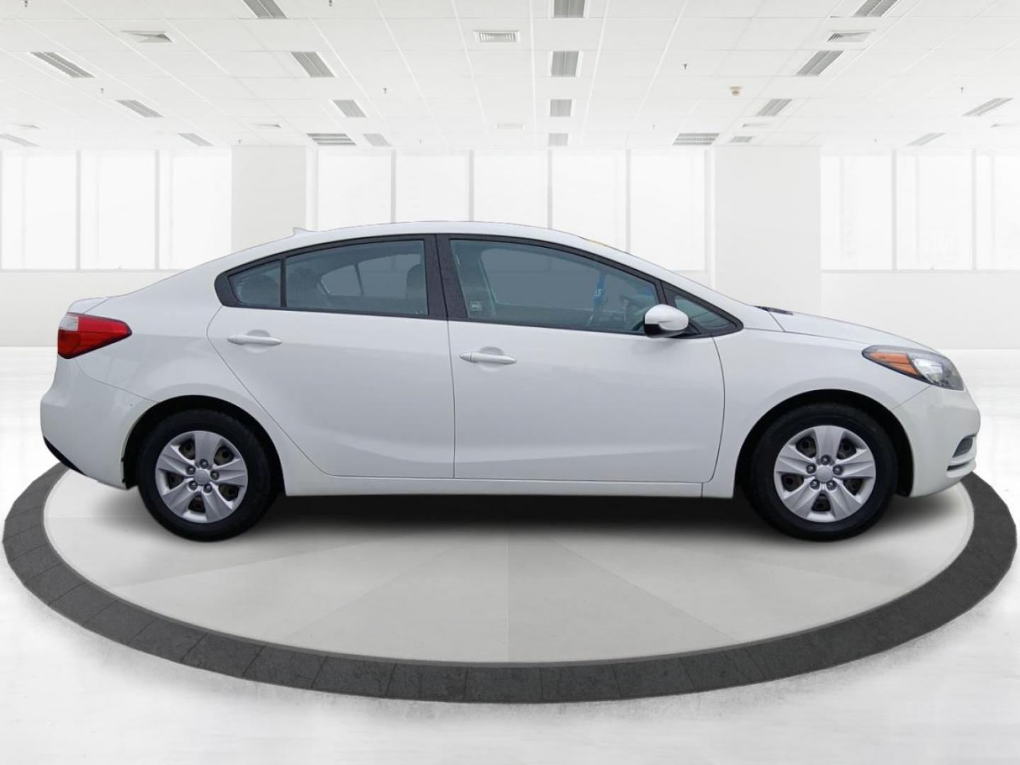 2016 Snow White Pearl Kia Forte LX w/Popular Package (KNAFK4A60G5) with an 1.8L L4 DOHC 16V engine, located at 880 E. National Road, Vandalia, OH, 45377, (937) 908-9800, 39.891918, -84.183594 - Photo#1