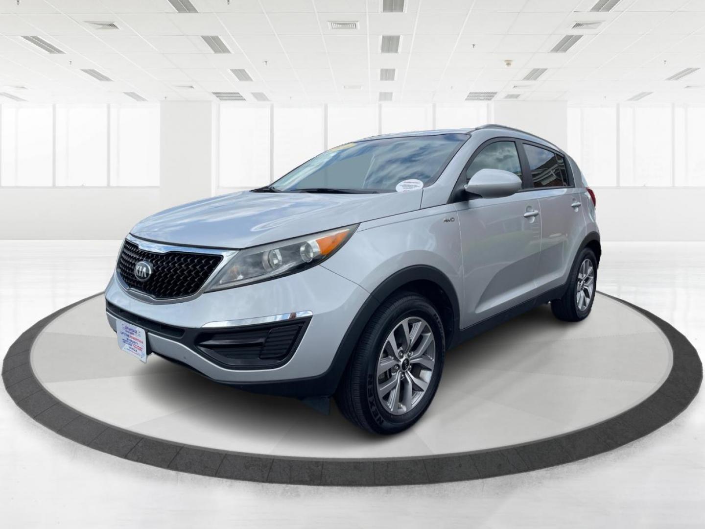 2016 Bright Silver Kia Sportage LX AWD (KNDPBCAC3G7) with an 2.4L V6 DOHC 24V engine, 6-Speed Automatic transmission, located at 1951 S Dayton Lakeview Rd., New Carlisle, OH, 45344, (937) 908-9800, 39.890999, -84.050255 - Photo#7