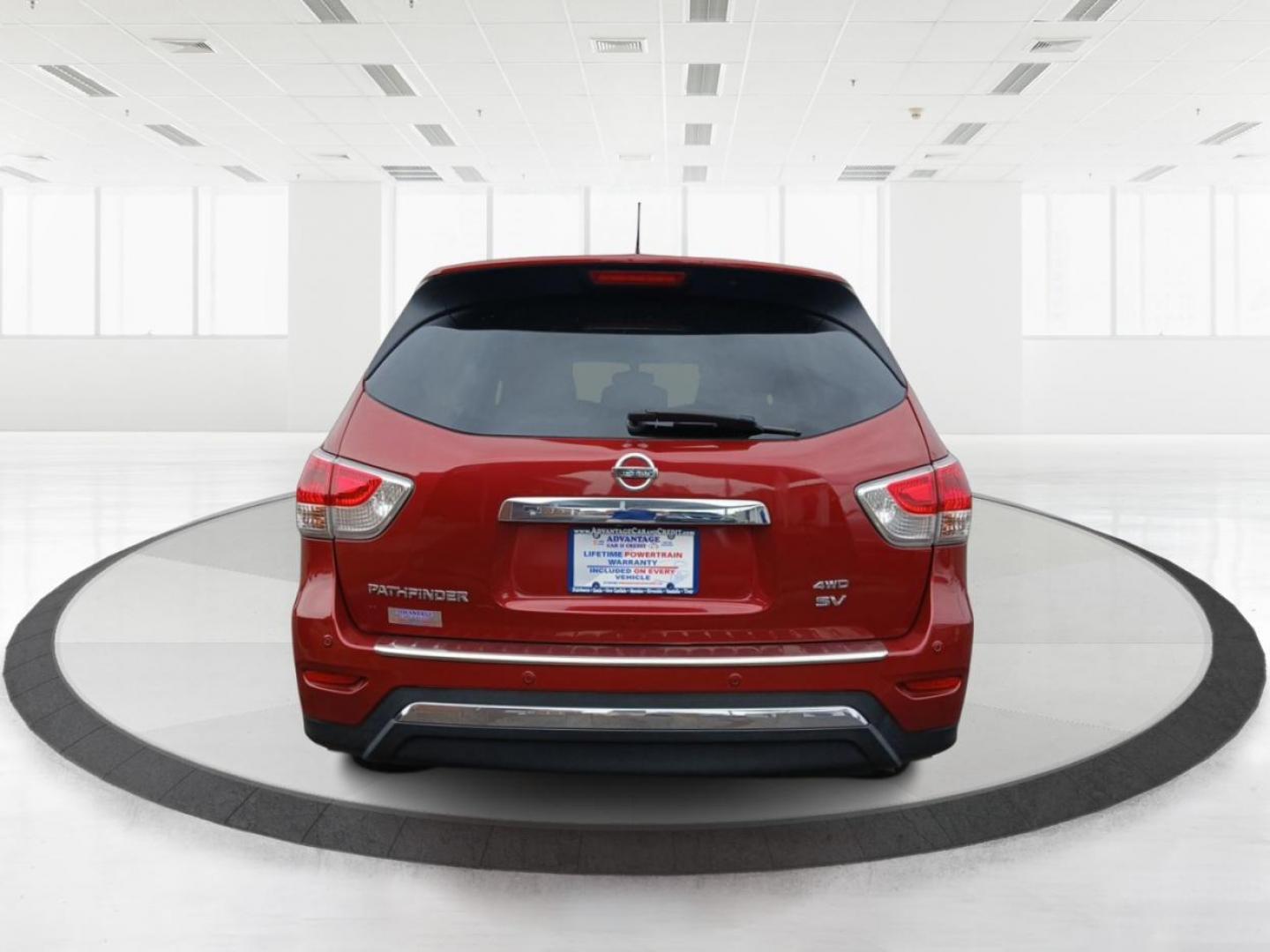 2016 Cayenne Red Metallic Nissan Pathfinder SL 4WD (5N1AR2MM3GC) with an 3.5L V6 DOHC 24V engine, CVT transmission, located at 1184 Kauffman Ave, Fairborn, OH, 45324, (937) 908-9800, 39.807072, -84.030914 - Photo#3