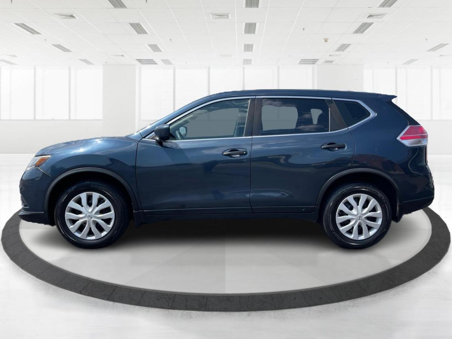 2016 Arctic Blue Metallic Nissan Rogue SV AWD (KNMAT2MVXGP) with an 2.5L L4 DOHC 16V engine, CVT transmission, located at 1099 N County Rd 25A , Troy, OH, 45373, (937) 908-9800, 40.057079, -84.212883 - Photo#5