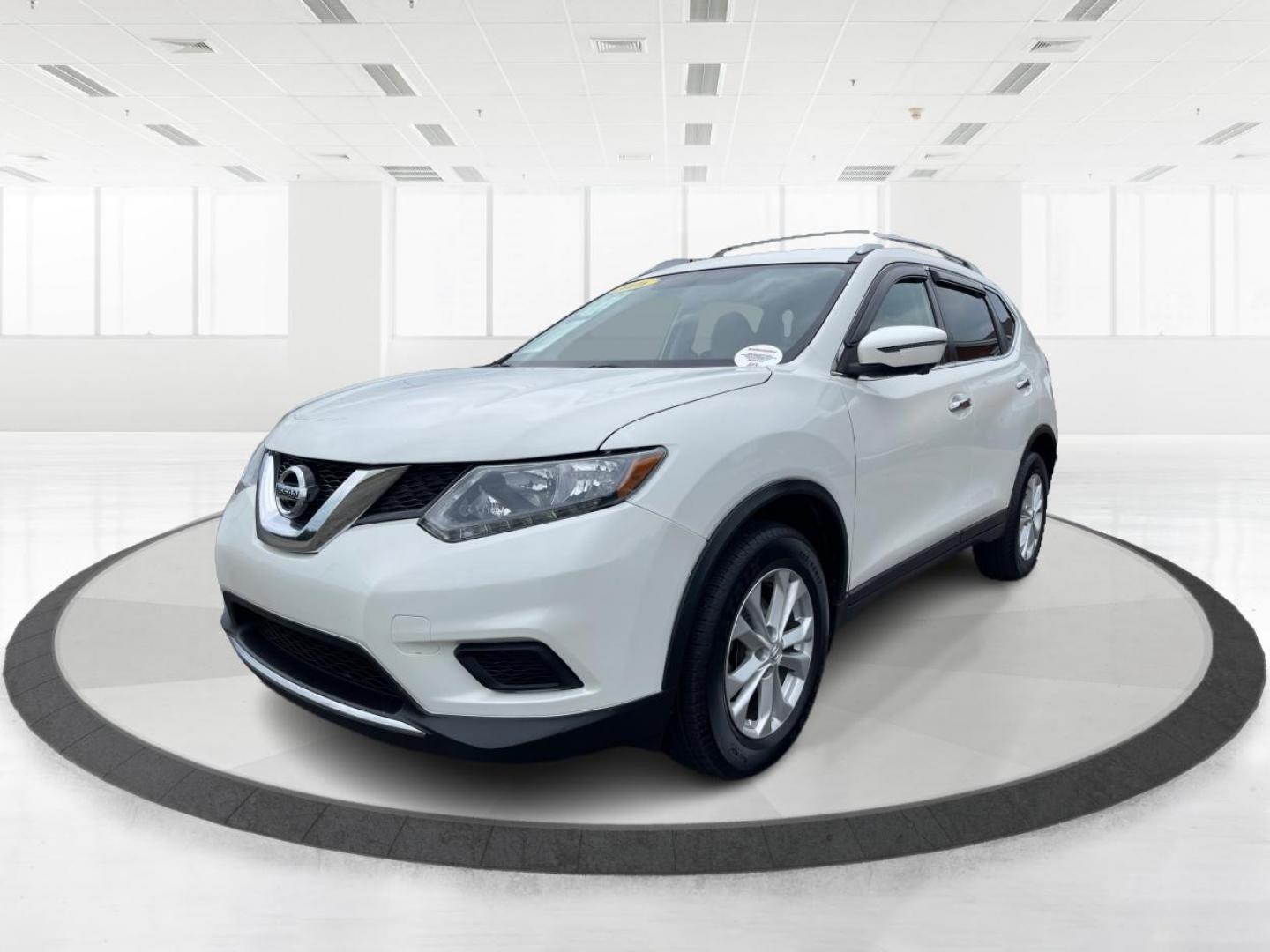 2016 Pearl White Nissan Rogue SV AWD (KNMAT2MV7GP) with an 2.5L L4 DOHC 16V engine, Continuously Variable Transmission transmission, located at 880 E. National Road, Vandalia, OH, 45377, (937) 908-9800, 39.891918, -84.183594 - Photo#7