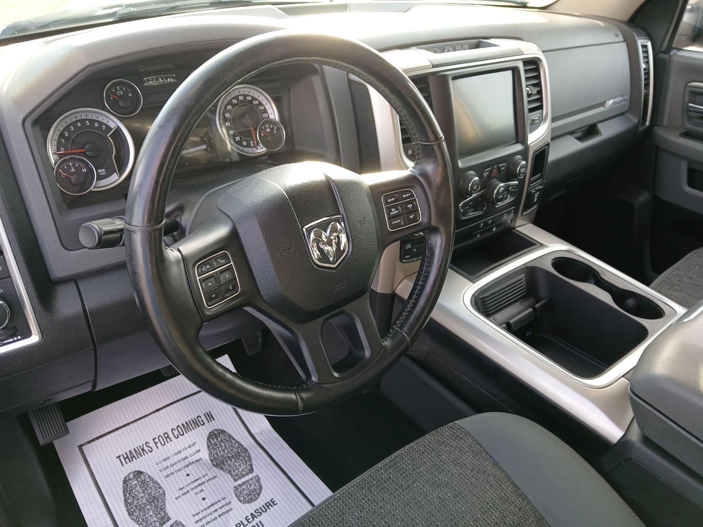 2016 Brilliant Black Crystal Pearl Coat RAM 1500 SLT Crew Cab SWB 4WD (1C6RR7LT8GS) with an 5.7L V8 OHV 16V engine, 6A transmission, located at 1184 Kauffman Ave, Fairborn, OH, 45324, (937) 908-9800, 39.807072, -84.030914 - Photo#8