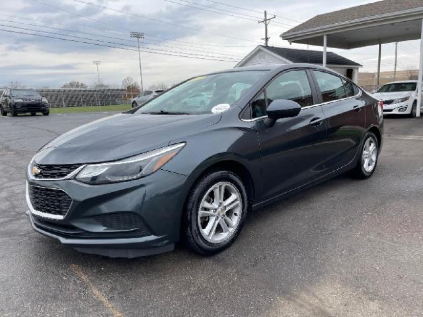 2017 Tungsten Metallic Chevrolet Cruze LT Auto (1G1BE5SM0H7) with an 1.4L L4 DOHC 16V TURBO engine, 6-Speed Automatic transmission, located at 1951 S Dayton Lakeview Rd., New Carlisle, OH, 45344, (937) 908-9800, 39.890999, -84.050255 - Photo#1