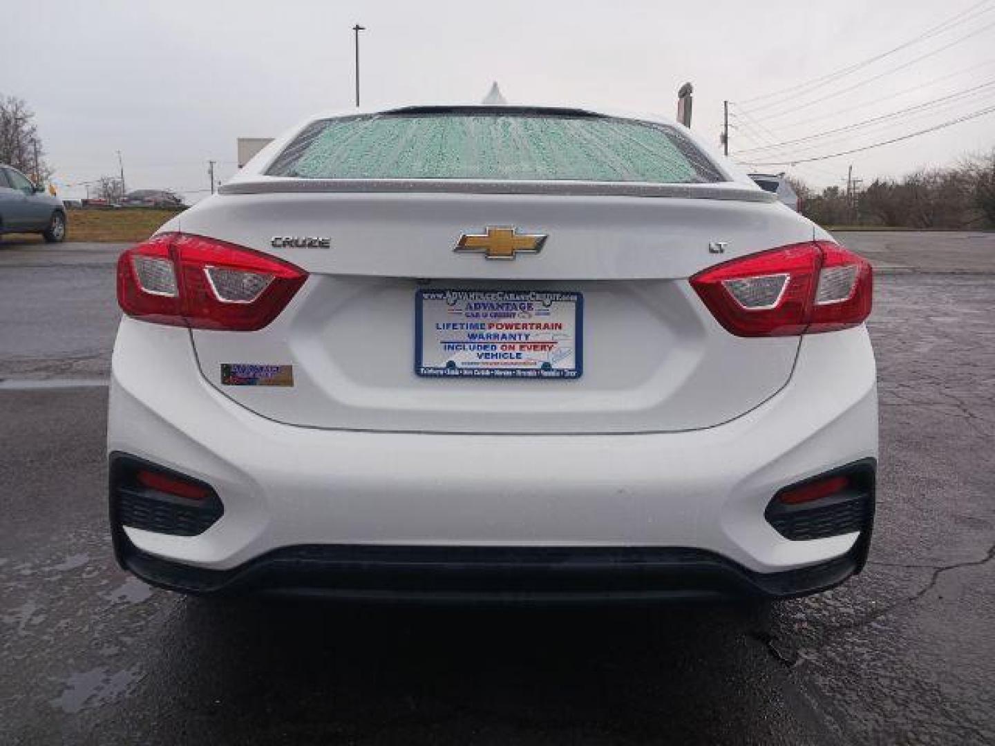 2017 Summit White Chevrolet Cruze LT Auto (1G1BE5SM9H7) with an 1.4L L4 DOHC 16V TURBO engine, 6-Speed Automatic transmission, located at 1951 S Dayton Lakeview Rd., New Carlisle, OH, 45344, (937) 908-9800, 39.890999, -84.050255 - Photo#5