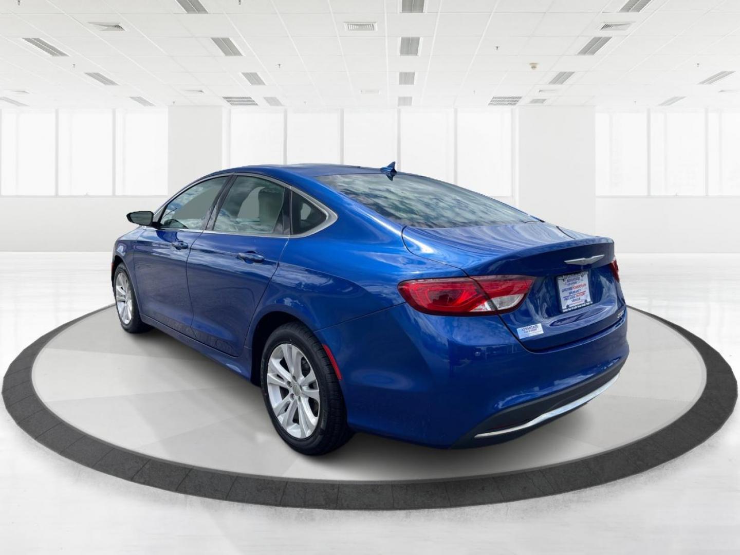 2017 Vivid Blue Pearl Coat Chrysler 200 Limited Platinum (1C3CCCAB5HN) with an 2.4L L4 DOHC 16V engine, 9-Speed Automatic transmission, located at 1230 East Main St, Xenia, OH, 45385, (937) 908-9800, 39.688026, -83.910172 - Photo#4