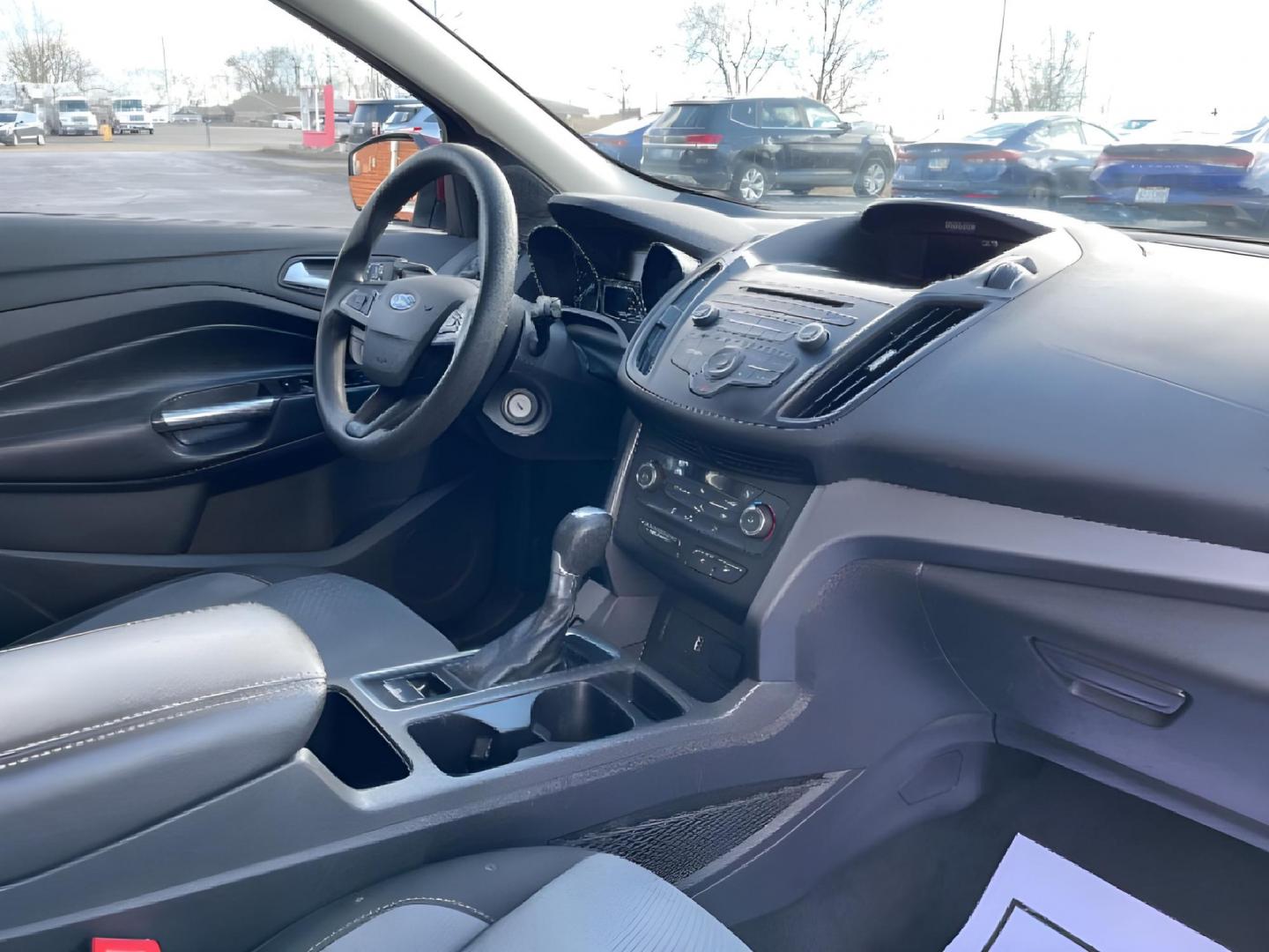 2017 Ruby Red Metallic Tinted Clearcoat Ford Escape SE 4WD (1FMCU9GD4HU) with an 1.5L L4 DOHC 16V engine, 6A transmission, located at 1184 Kauffman Ave, Fairborn, OH, 45324, (937) 908-9800, 39.807072, -84.030914 - Photo#15