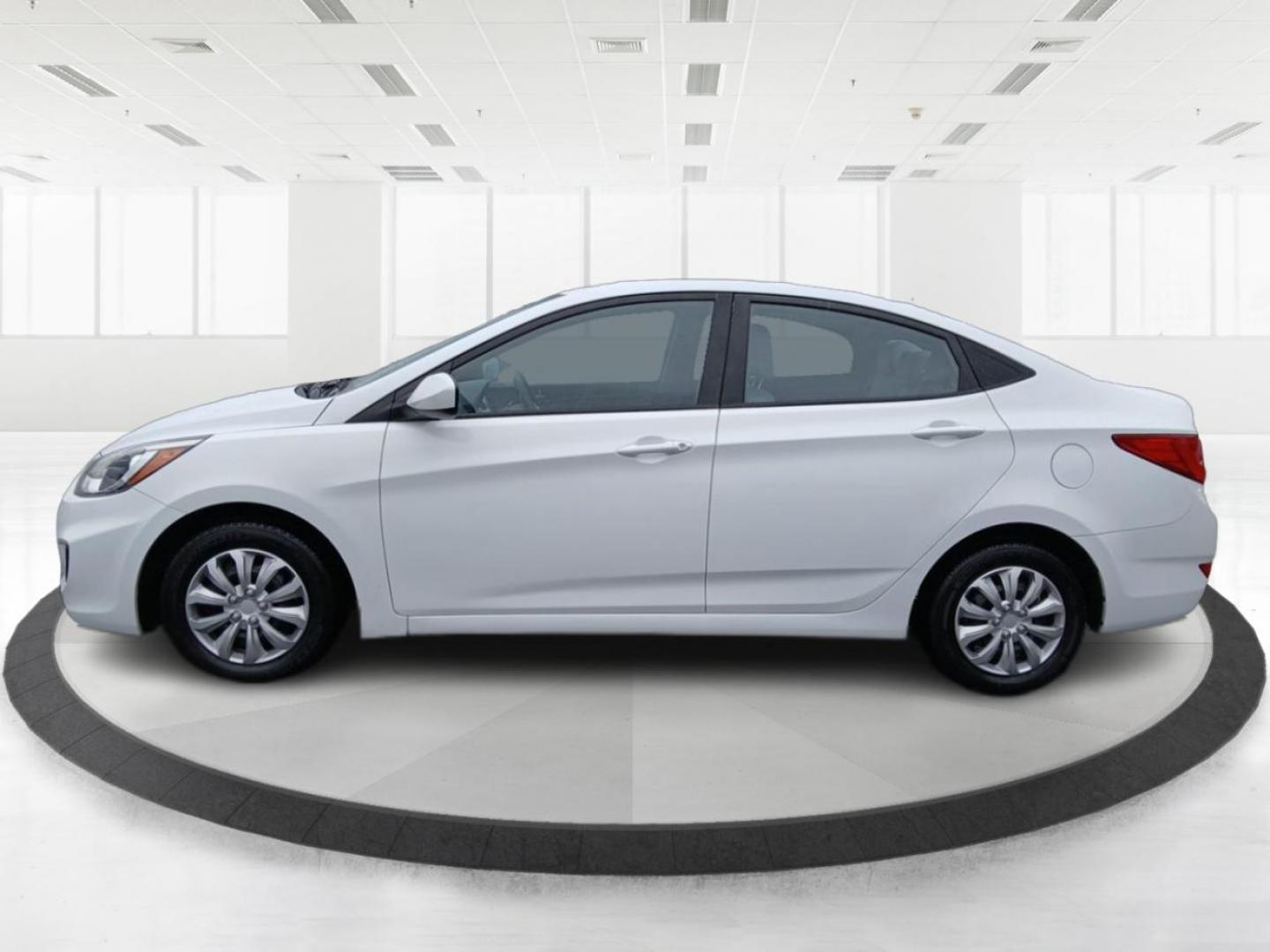 2017 Century White Hyundai Accent SE 4-Door 6M (KMHCT4AE4HU) with an 1.6L L4 DOHC 16V engine, 6M transmission, located at 1184 Kauffman Ave, Fairborn, OH, 45324, (937) 908-9800, 39.807072, -84.030914 - Photo#5