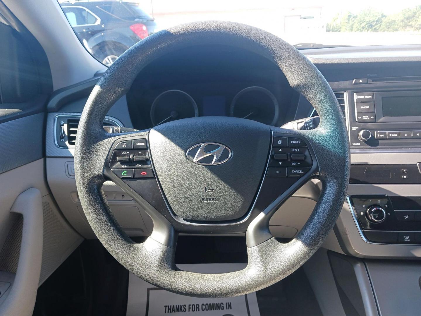 2017 Symphony Silver Hyundai Sonata (5NPE24AF0HH) with an 2.4L L4 DOHC 16V engine, 7-Speed Automatic transmission, located at 1951 S Dayton Lakeview Rd., New Carlisle, OH, 45344, (937) 908-9800, 39.890999, -84.050255 - Photo#15