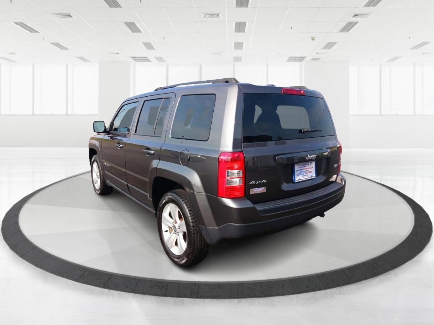 2017 Granite Metallic Clear Coat Jeep Patriot Latitude 4WD (1C4NJRFB1HD) with an 2.4L L4 DOHC 16V engine, located at 1230 East Main St, Xenia, OH, 45385, (937) 908-9800, 39.688026, -83.910172 - Photo#4