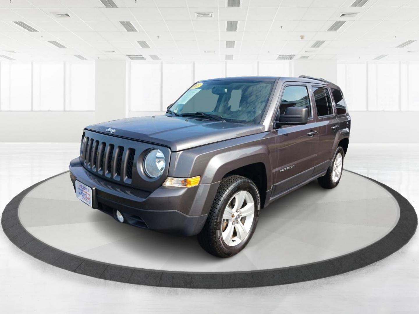 2017 Granite Metallic Clear Coat Jeep Patriot Latitude 4WD (1C4NJRFB1HD) with an 2.4L L4 DOHC 16V engine, located at 1230 East Main St, Xenia, OH, 45385, (937) 908-9800, 39.688026, -83.910172 - Photo#7