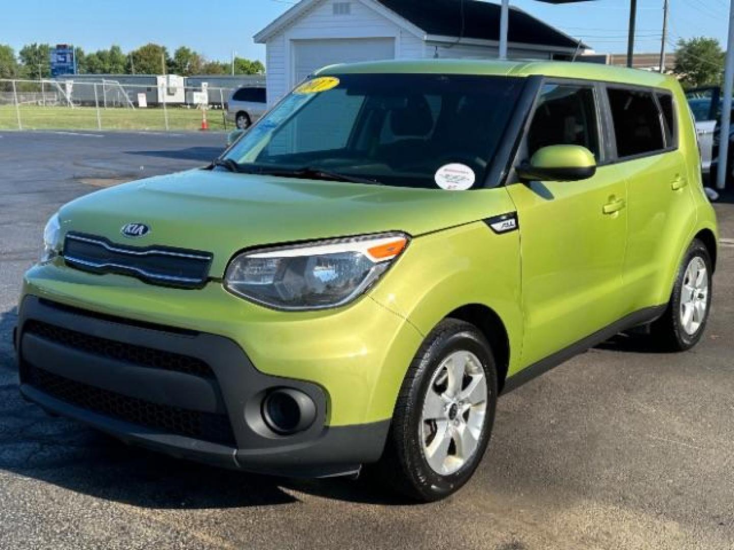 2017 Alien 2 Kia Soul Base 6A (KNDJN2A24H7) with an 1.6L L4 DOHC 16V engine, 6-Speed Automatic transmission, located at 1230 East Main St, Xenia, OH, 45385, (937) 908-9800, 39.688026, -83.910172 - Photo#2