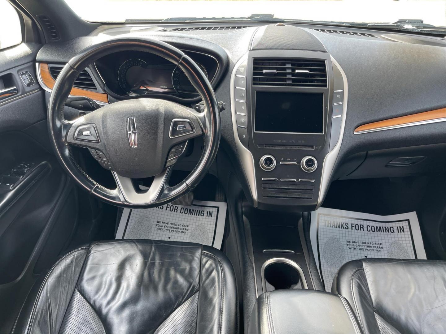 2017 Lincoln MKC Select AWD (5LMCJ2D95HU) with an 2.0L L4 DOHC 16V engine, 6-Speed Automatic transmission, located at 1184 Kauffman Ave, Fairborn, OH, 45324, (937) 908-9800, 39.807072, -84.030914 - 2017 Lincoln MKC Select AWD - Photo#19