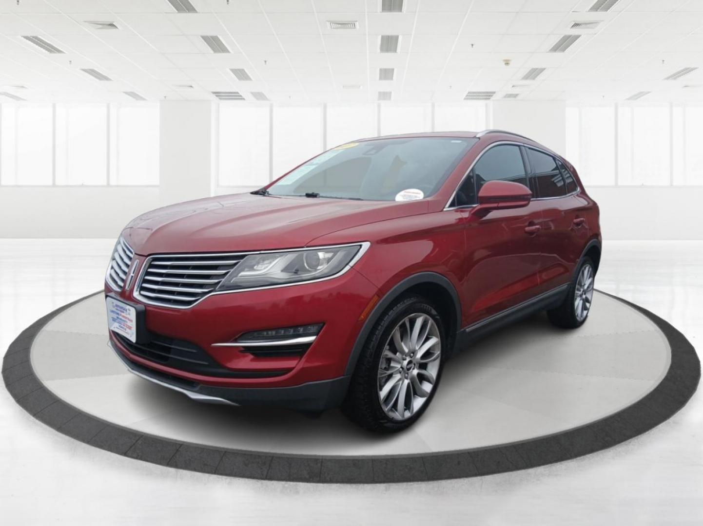 2017 Ruby Red Metallic Tinted Clearcoat Lincoln MKC Reserve FWD (5LMCJ3C92HU) with an 2.0L L4 DOHC 16V engine, 6A transmission, located at 880 E. National Road, Vandalia, OH, 45377, (937) 908-9800, 39.891918, -84.183594 - Photo#7