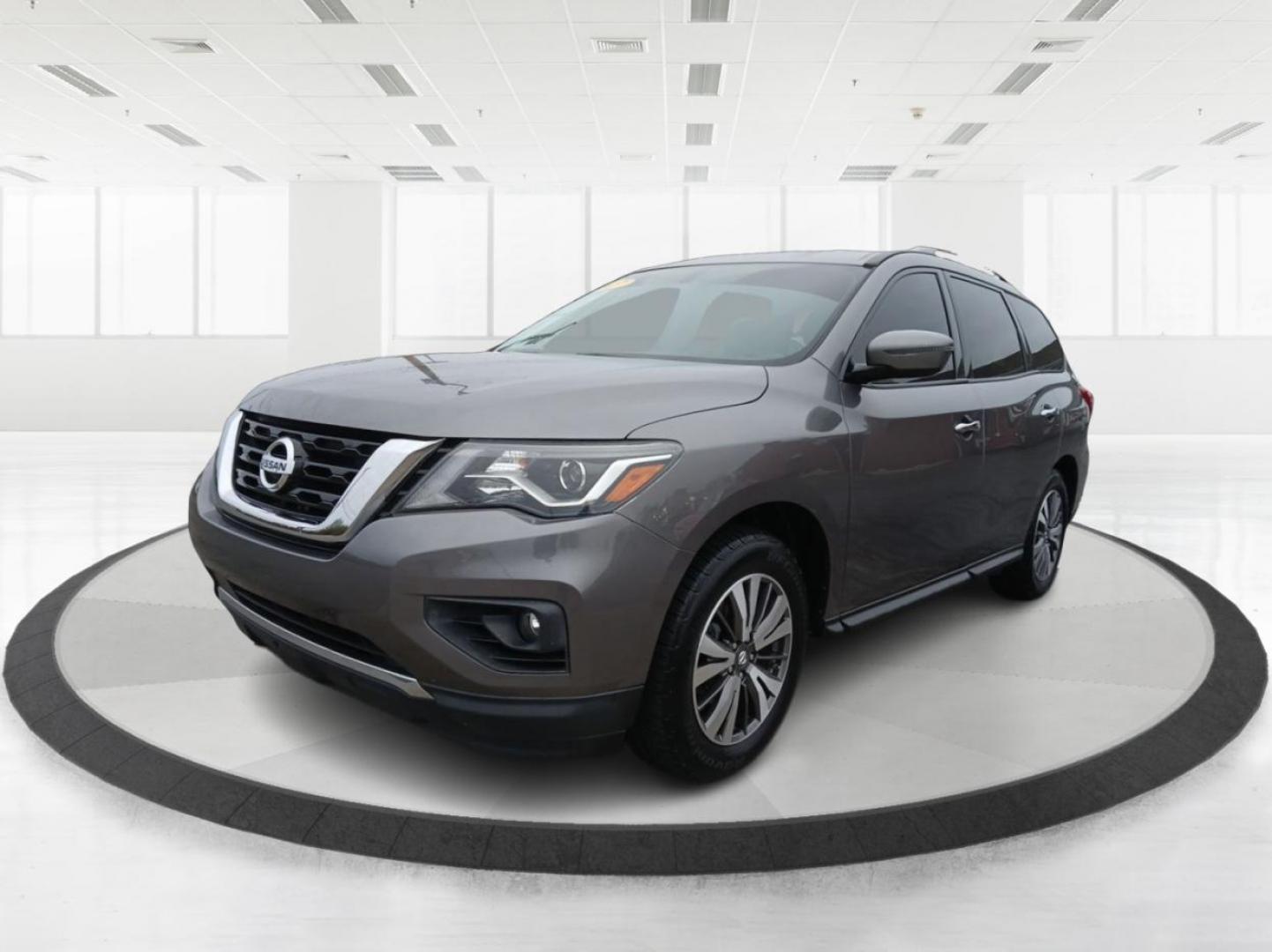 2017 Nissan Pathfinder SV 2WD (5N1DR2MN9HC) with an 3.5L V6 DOHC 24V engine, Continuously Variable Transmission transmission, located at 1951 S Dayton Lakeview Rd., New Carlisle, OH, 45344, (937) 908-9800, 39.890999, -84.050255 - Third Row - Photo#7