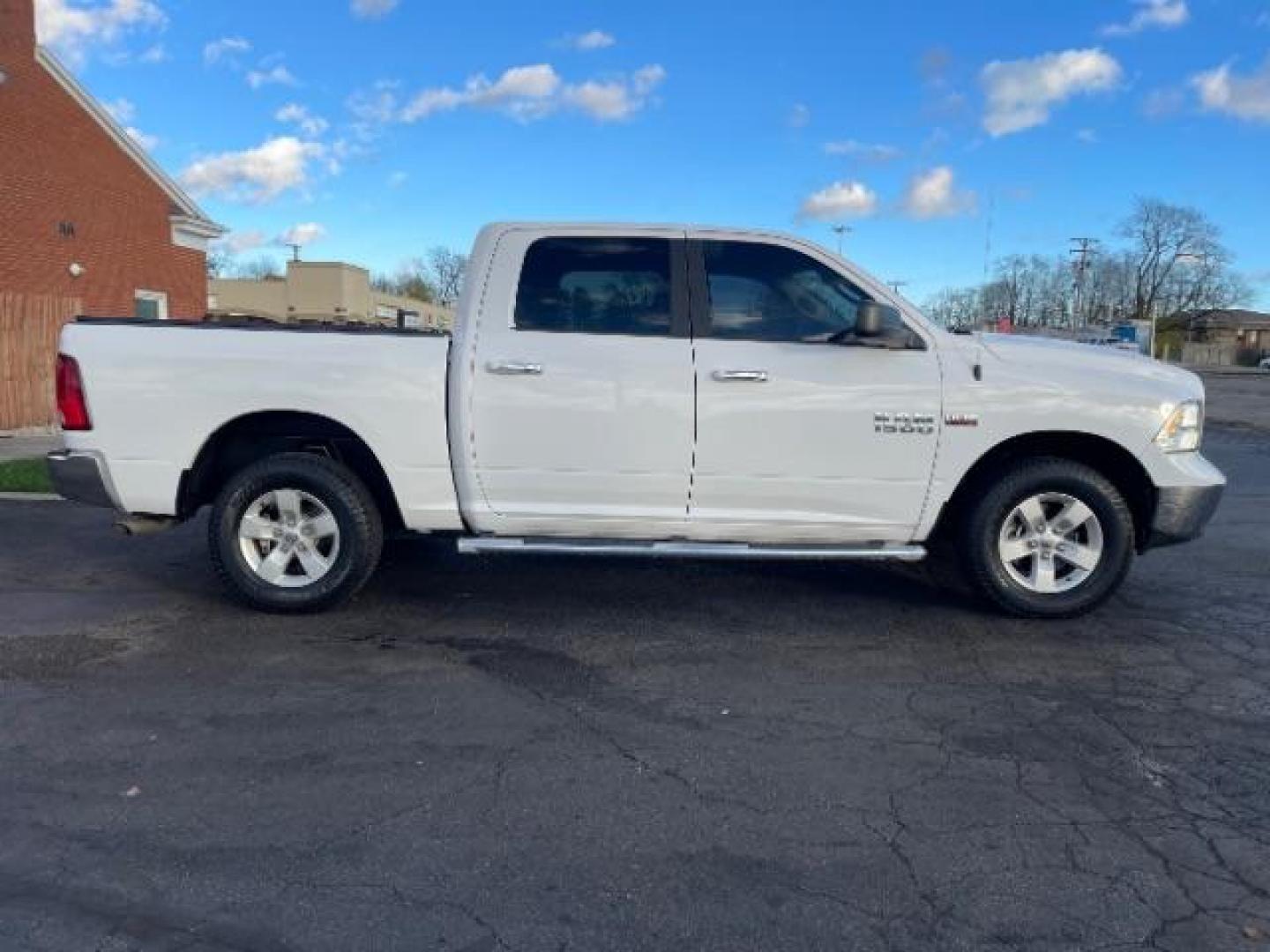 2017 RAM 1500 SLT Crew Cab SWB 4WD (1C6RR7LT7HS) with an 5.7L V8 OHV 16V engine, 8-Speed Automatic transmission, located at 1951 S Dayton Lakeview Rd., New Carlisle, OH, 45344, (937) 908-9800, 39.890999, -84.050255 - 2017 RAM 1500 SLT Crew Cab SWB 4WD - Photo#15