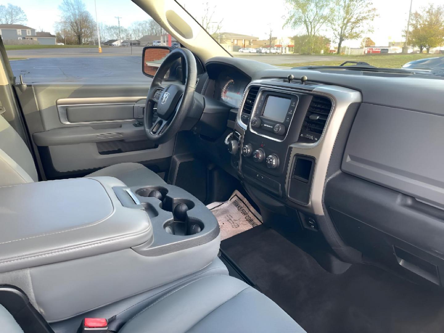 2017 RAM 1500 SLT Crew Cab SWB 4WD (1C6RR7LT7HS) with an 5.7L V8 OHV 16V engine, 8-Speed Automatic transmission, located at 1951 S Dayton Lakeview Rd., New Carlisle, OH, 45344, (937) 908-9800, 39.890999, -84.050255 - 2017 RAM 1500 SLT Crew Cab SWB 4WD - Photo#8