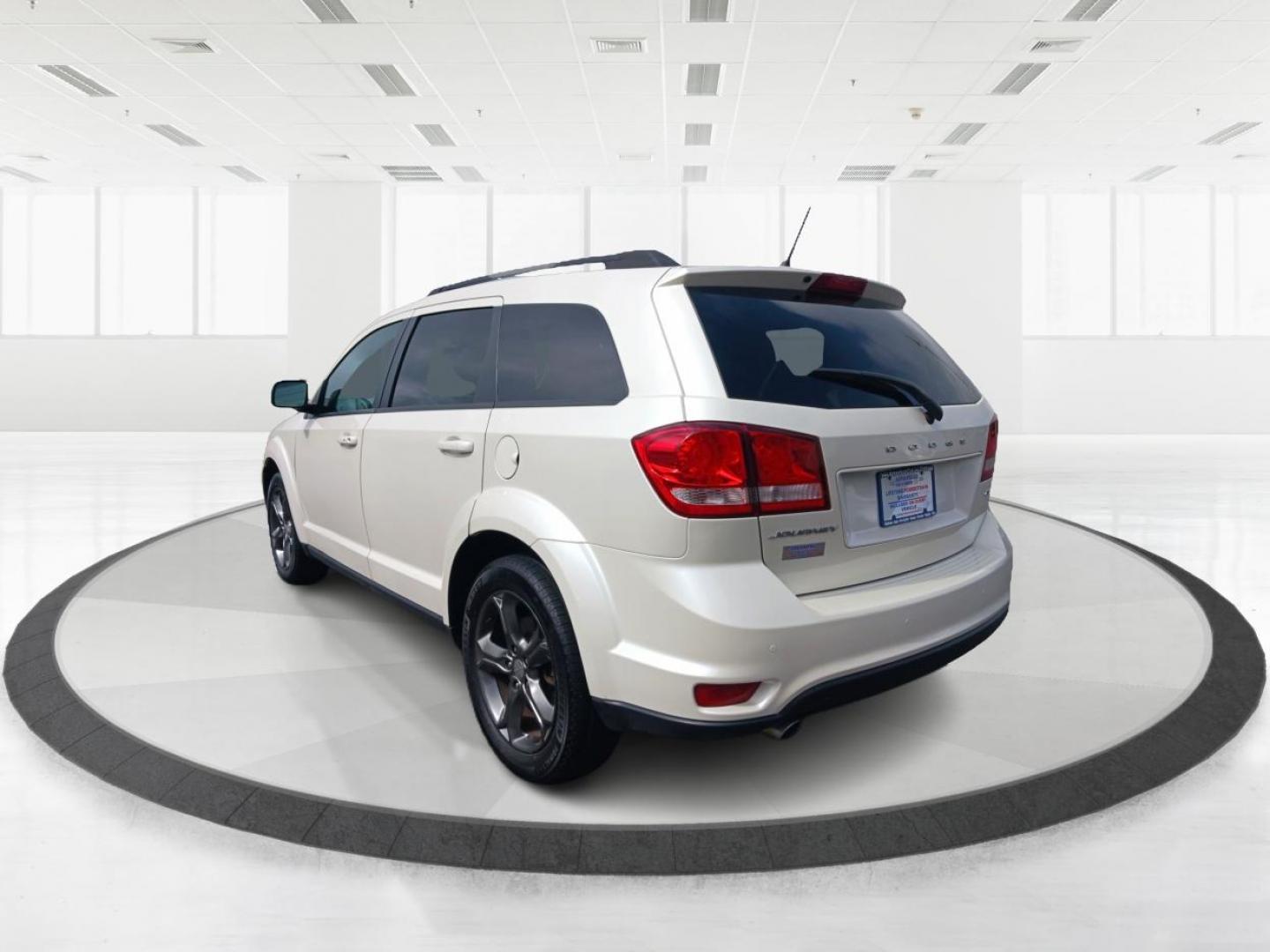 2018 Vice White Dodge Journey GT (3C4PDCEG1JT) with an 3.6L V6 DOHC 24V engine, 6-Speed Automatic transmission, located at 4508 South Dixie Dr, Moraine, OH, 45439, (937) 908-9800, 39.689976, -84.218452 - Photo#4