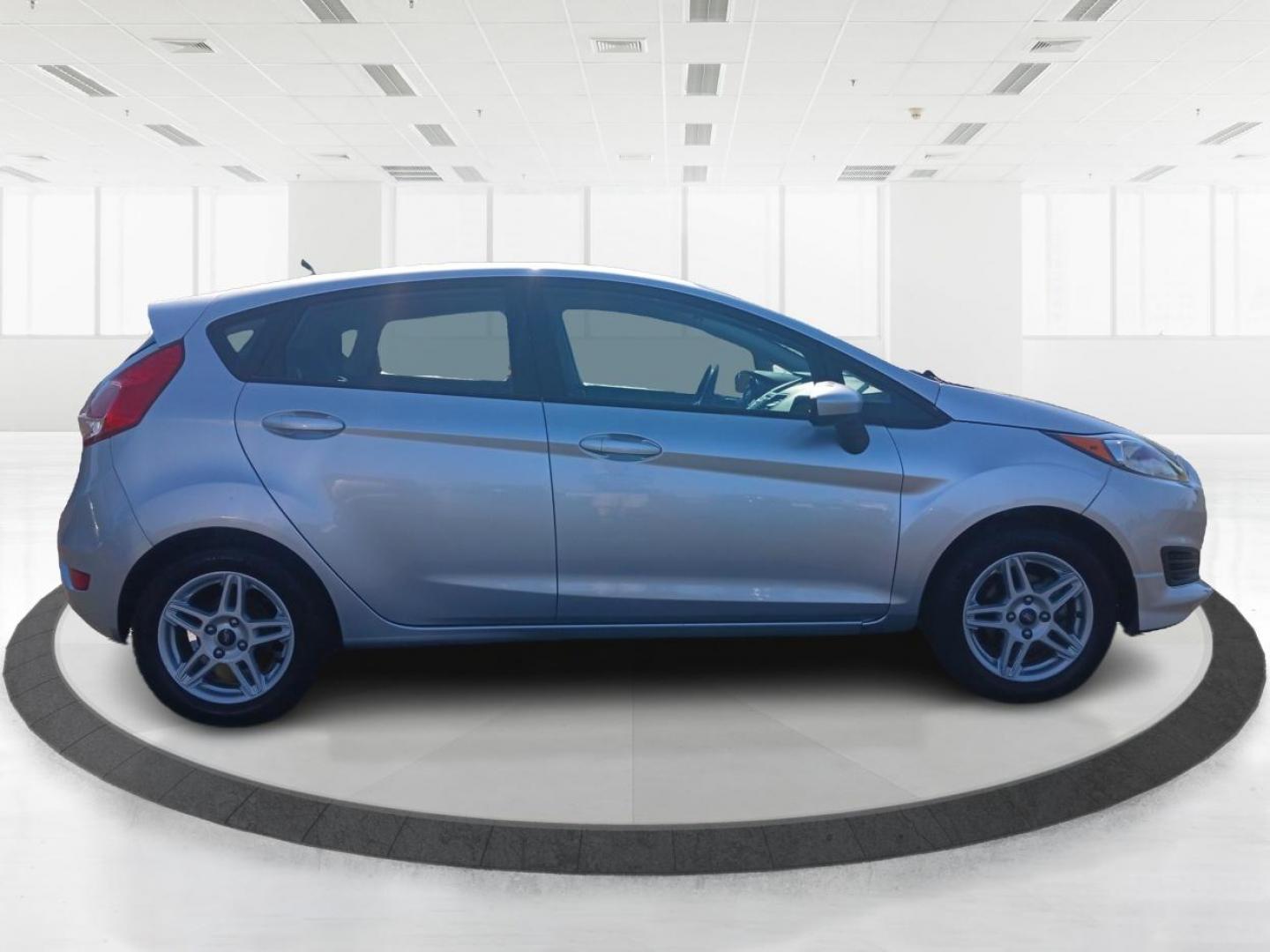 2018 Ingot Silver Metallic Ford Fiesta SE Hatchback (3FADP4EJ5JM) with an 1.6L L4 DOHC 16V engine, located at 1230 East Main St, Xenia, OH, 45385, (937) 908-9800, 39.688026, -83.910172 - Photo#1