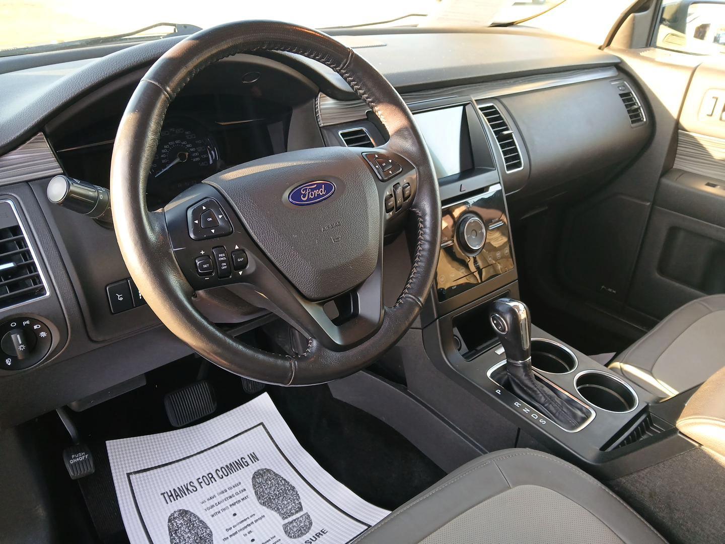 2018 Shadow Black Ford Flex Limited AWD (2FMHK6D8XJB) with an 3.5L V6 DOHC 24V engine, 6A transmission, located at 880 E. National Road, Vandalia, OH, 45377, (937) 908-9800, 39.891918, -84.183594 - Photo#8