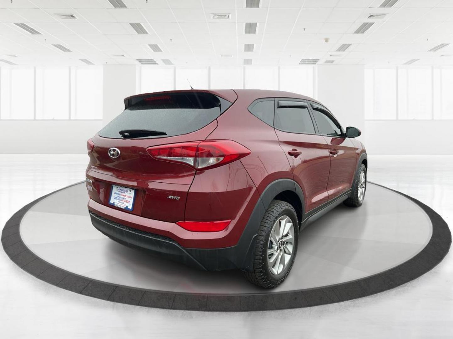 2018 Hyundai Tucson SE (KM8J2CA4XJU) with an Nu 2L I-4 gasoline direct injection engine, located at 1184 Kauffman Ave, Fairborn, OH, 45324, (937) 908-9800, 39.807072, -84.030914 - 2018 Hyundai Tucson SE - Photo#2