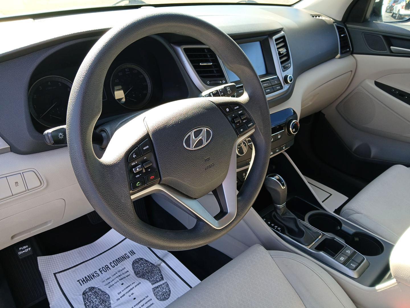 2018 Dazzling White Hyundai Tucson SE AWD (KM8J3CA49JU) with an 2.0L L4 DOHC 16V engine, 6A transmission, located at 8750 N County Rd 25A, Piqua, OH, 45356, (937) 908-9800, 40.164391, -84.232513 - Photo#8