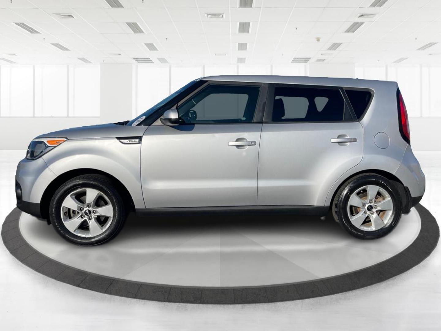 2018 Bright Silver Kia Soul Base 6M (KNDJN2A29J7) with an 1.6L L4 DOHC 16V engine, 6M transmission, located at 1099 N County Rd 25A , Troy, OH, 45373, (937) 908-9800, 40.057079, -84.212883 - Photo#5