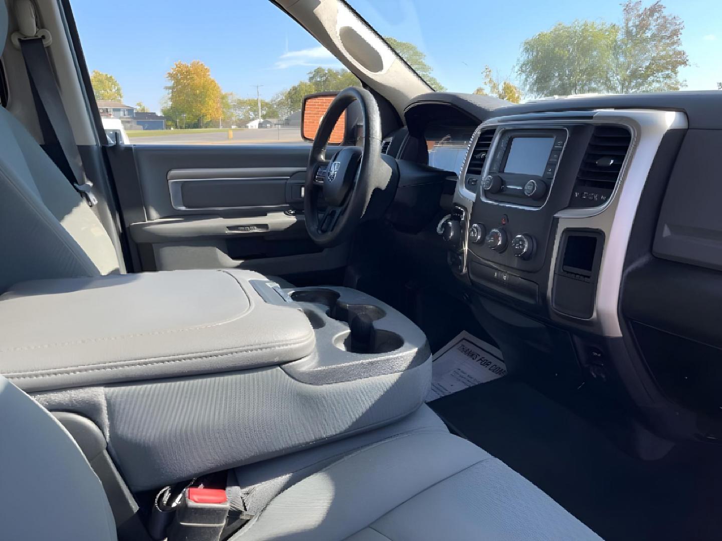 2018 Gray RAM 1500 SLT Crew Cab SWB 4WD (1C6RR7LT8JS) with an 5.7L V8 OHV 16V engine, 8A transmission, located at 1099 N County Rd 25A , Troy, OH, 45373, (937) 908-9800, 40.057079, -84.212883 - Photo#8