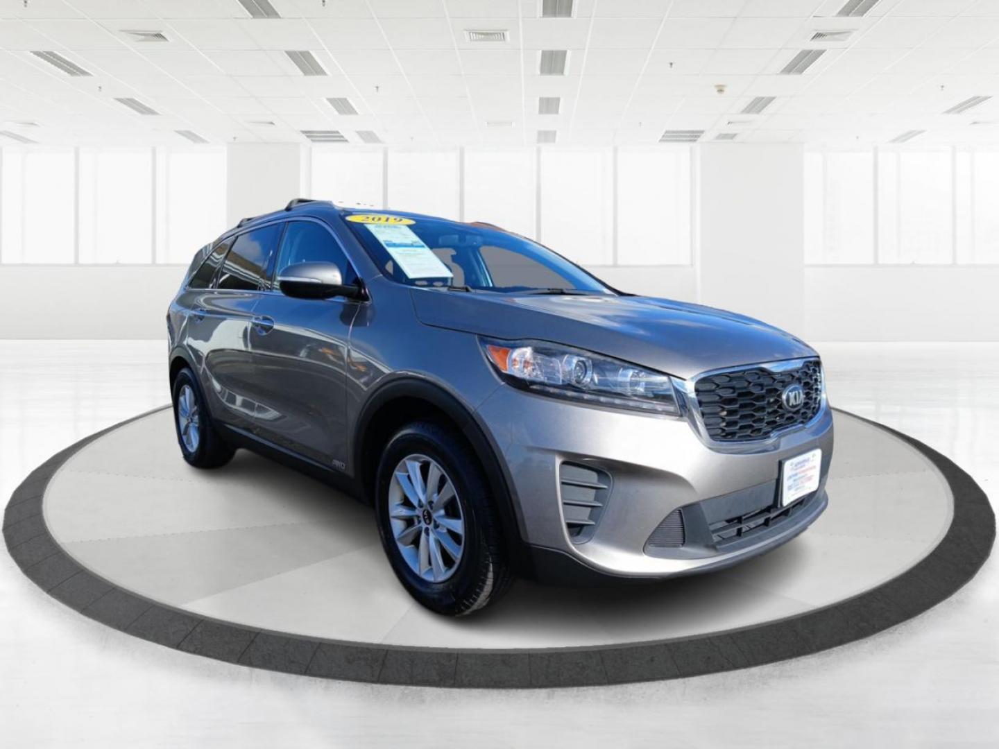 2019 Platinum Graphite Kia Sorento LX AWD (5XYPGDA30KG) with an 2.4L L4 DOHC 16V engine, 6A transmission, located at 880 E. National Road, Vandalia, OH, 45377, (937) 908-9800, 39.891918, -84.183594 - Photo#0