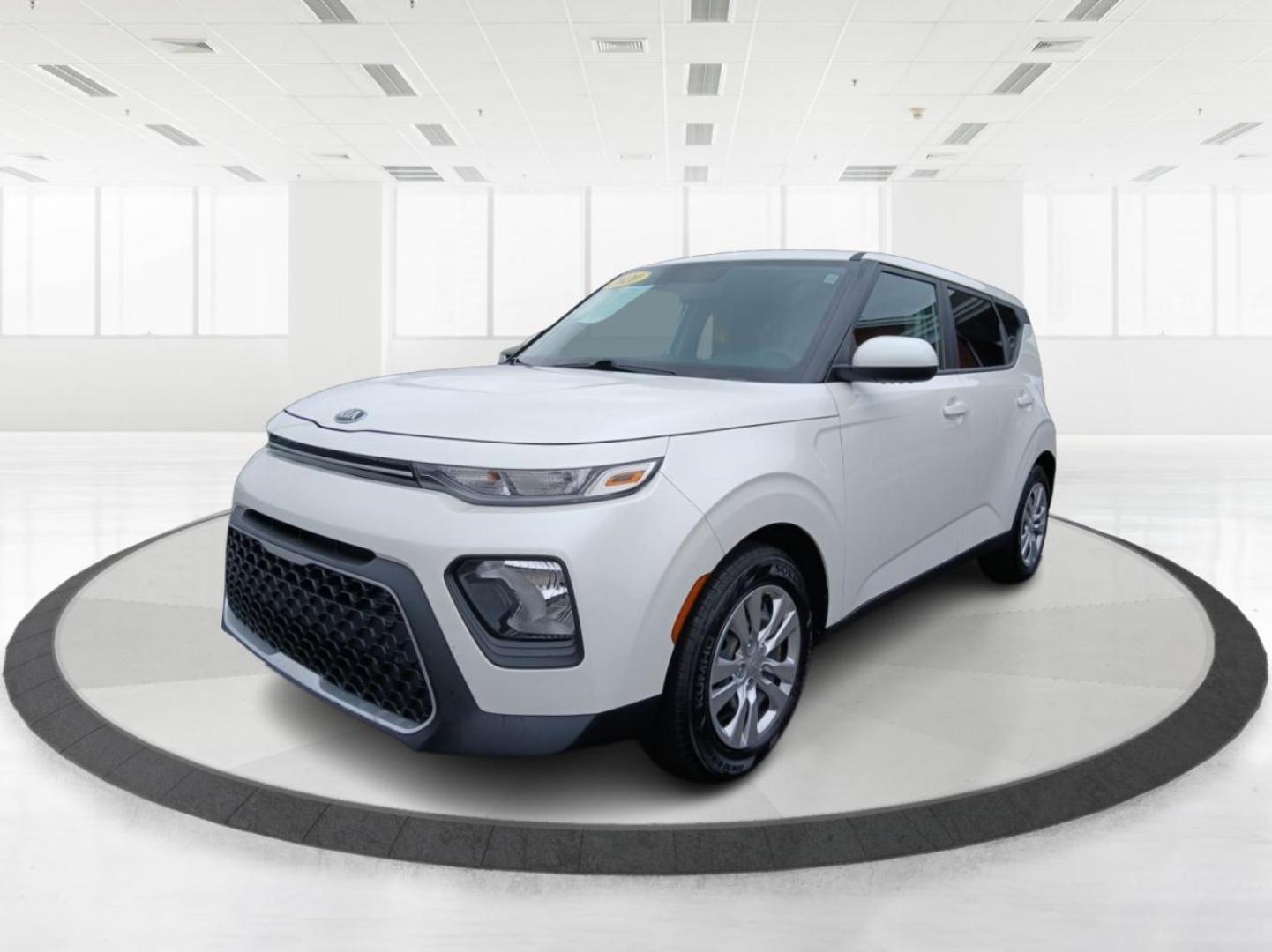 2020 Snow White Pearl Kia Soul LX CVT (KNDJ23AU1L7) with an 2.0L L4 DOHC 16V engine, Continuously Variable Transmission transmission, located at 1951 S Dayton Lakeview Rd., New Carlisle, OH, 45344, (937) 908-9800, 39.890999, -84.050255 - Photo#7